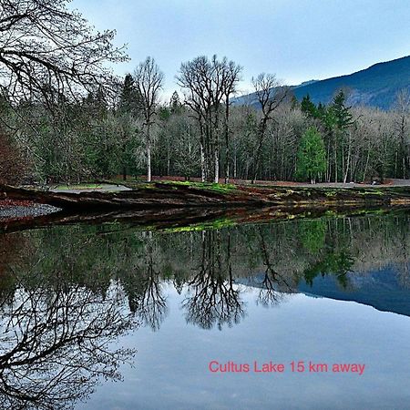 Private Suite 2Br Near Hwy 1, Heritage Park, Coliseum, Cultus Lake, Fishing, Чилливак Экстерьер фото